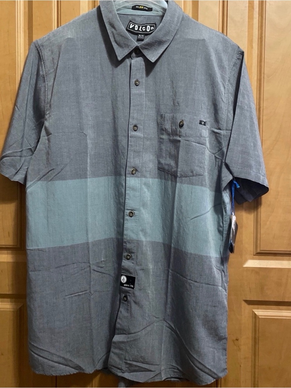 Volcom Men’s Short Sleeve Button-Up Shirt in Gray and Light Blue